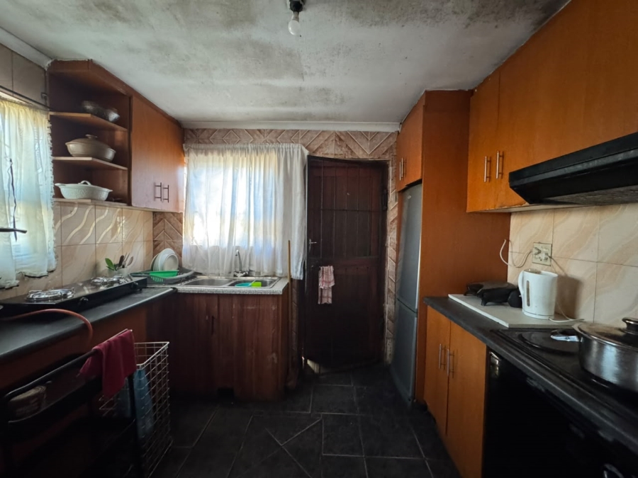 5 Bedroom Property for Sale in Forest Village Western Cape